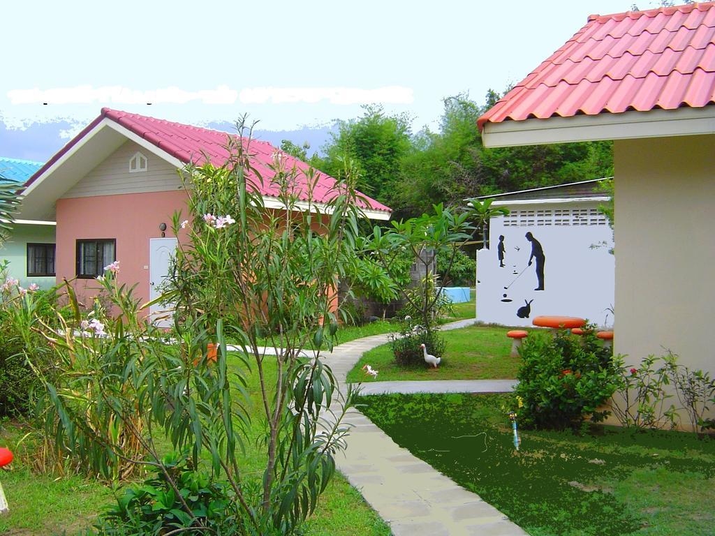 Mini-Golf **** & Resort Ubon Ratchathani Exterior foto